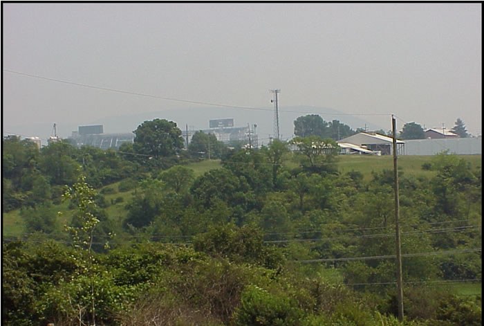 Levels at 102 ppb (double). Note haze over the stadium