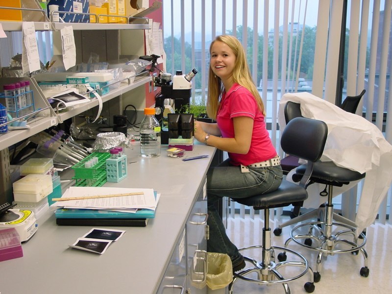 Undergraduate Researcher: Amanda Thompson