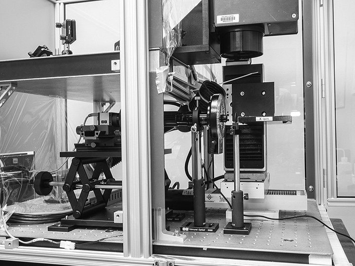 A monochrome camera and Infiniprobe macro lens 16x with interchangeable filters and LED stage illumination can be mounted, shown here, as an alternative imaging approach coupled with LAT, allowing resolution of distinct biological samples from the typical RGB camera set-up.
